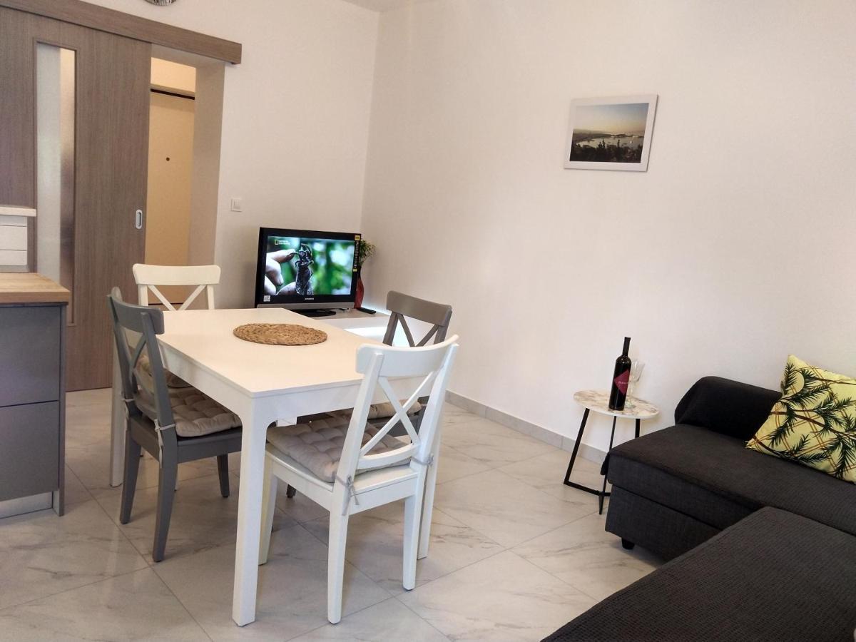 Deluxe Apartment Joia With Balcony On The Beach Bacvice, Free Parking, Old Town, Near Ferry Port Σπλιτ Εξωτερικό φωτογραφία